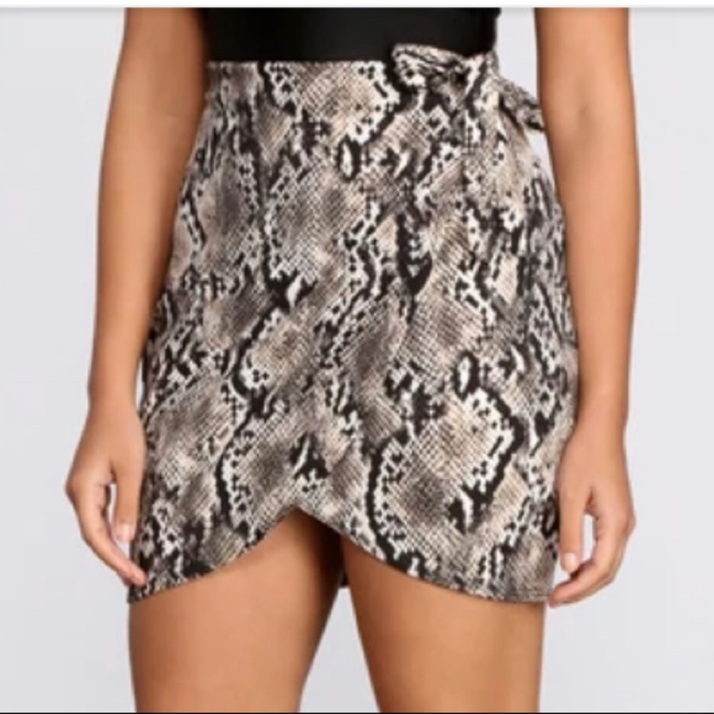 Snake print mini skirt